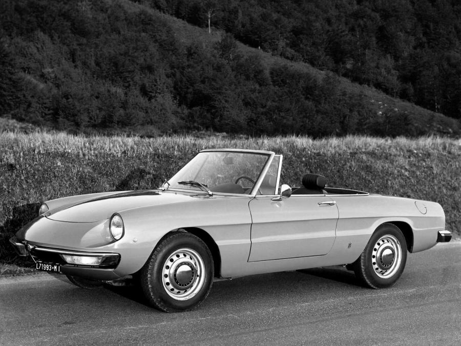  Alfa Romeo Spider 1300 Junior (105) 1969 года  (фото 2 из 3)